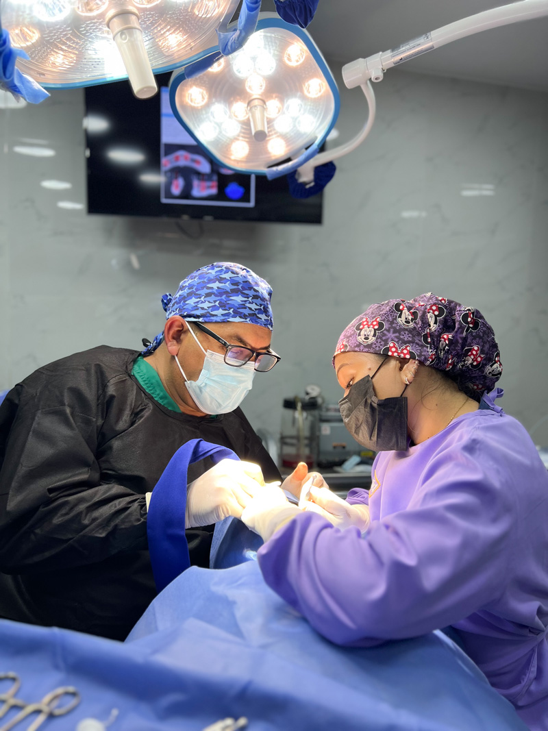 DR. ERNESTO ROBLES BOCANEGRA