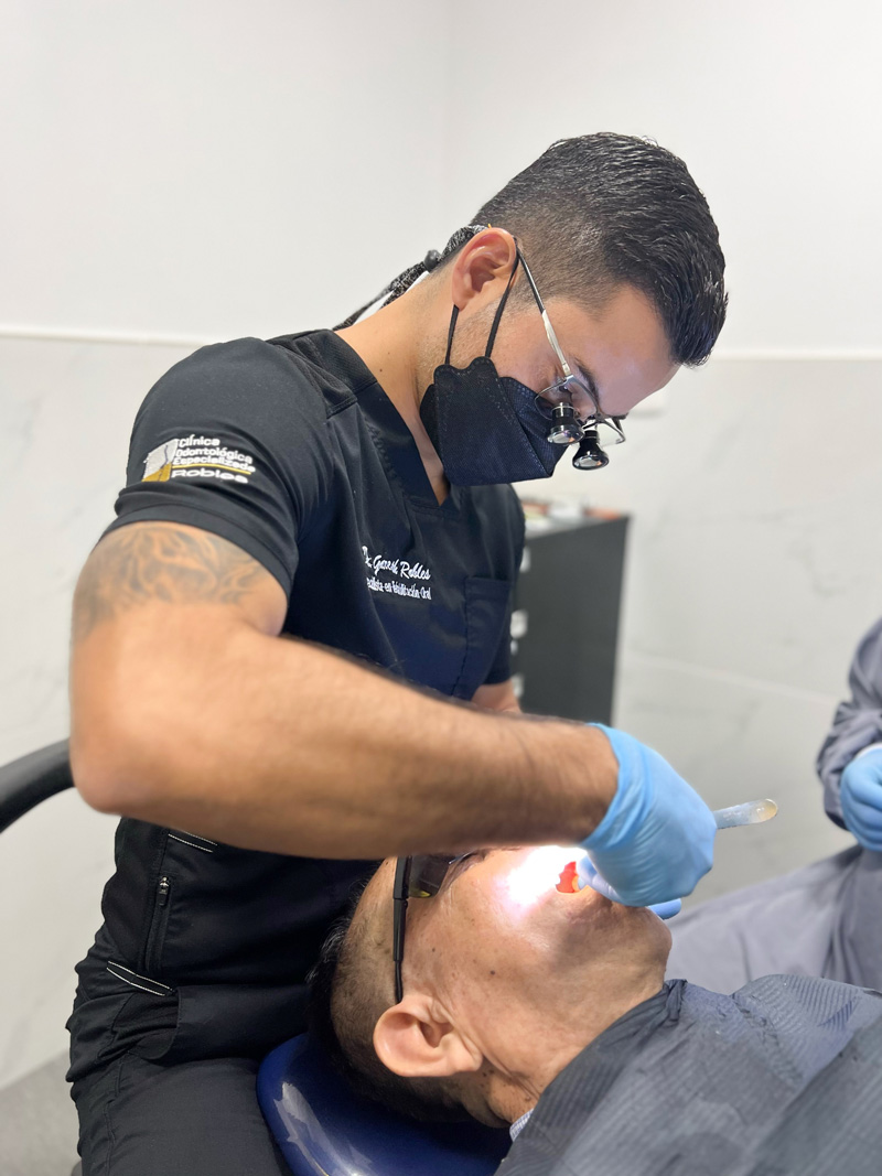 DR. GARETH ROBLES MEDINA